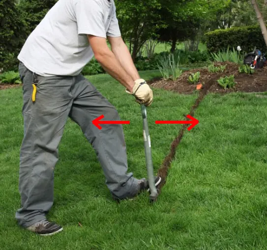 Installation-Process-McKay-Landscape-Lighting-Service-7-1024x716-1 | Moje Dvorište | Moje Dvorište